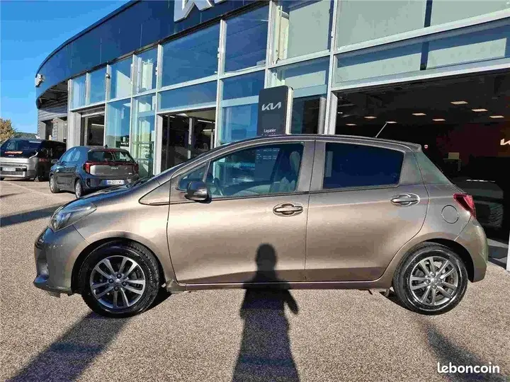 Toyota Yaris 2016 photo 3