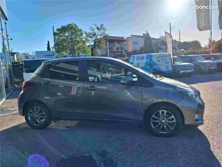 Toyota Yaris 2016 photo 4