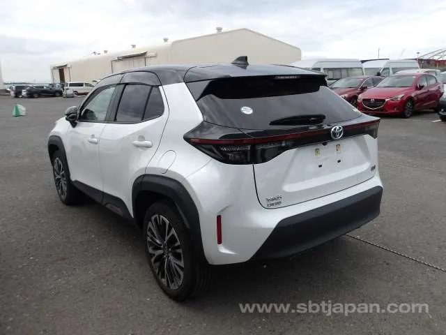Toyota Yaris Cross Hybrid Z 2023 photo 3