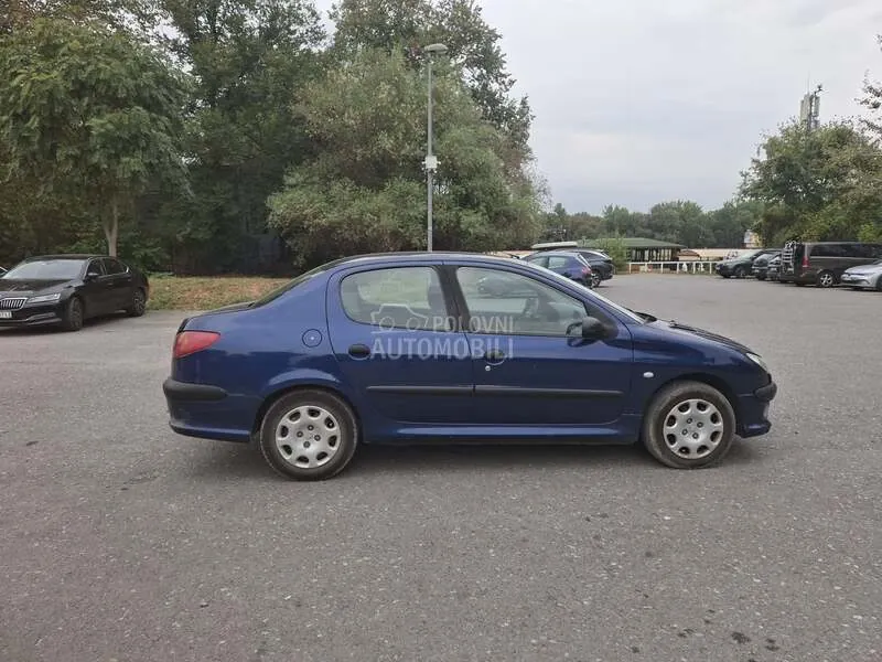Peugeot 206 2007 photo 2