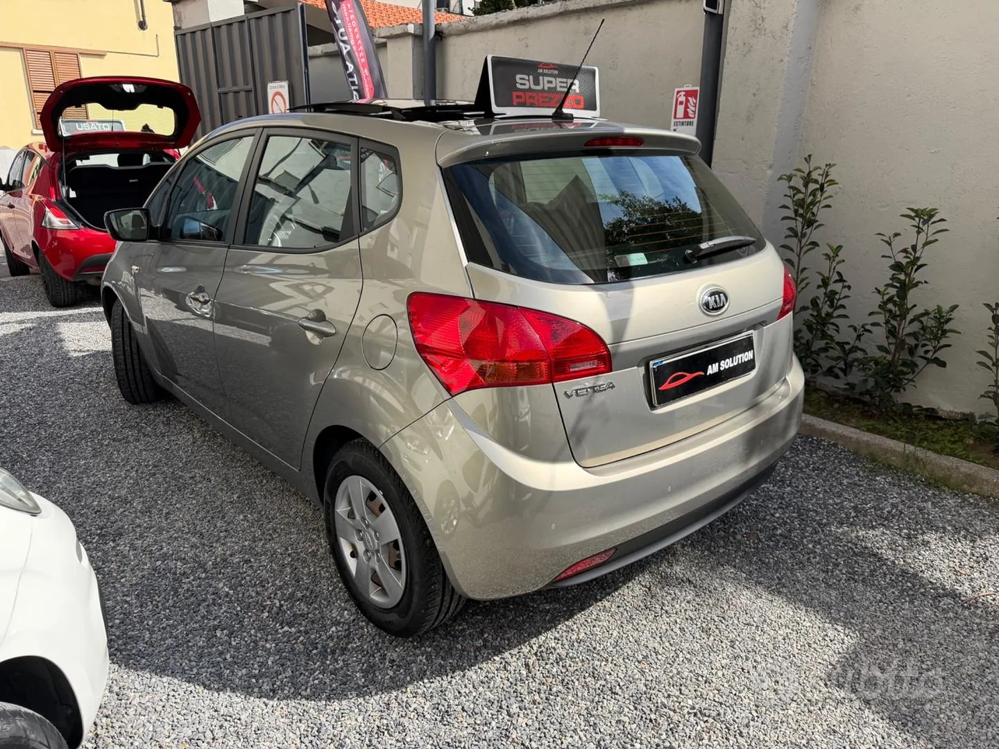 Kia Venga 2014 photo 4