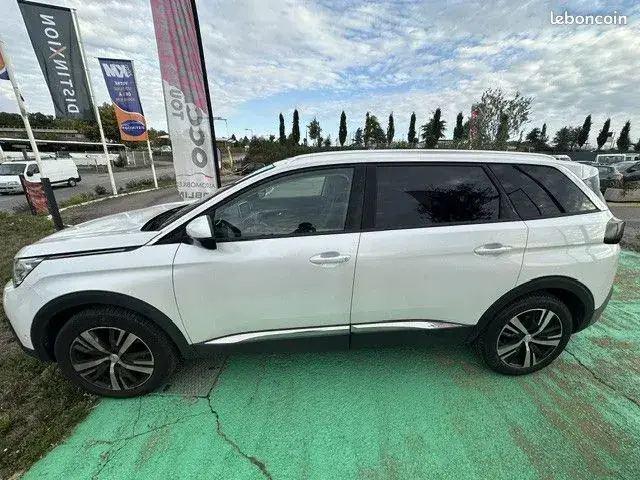 Peugeot 5008 2019 photo 3