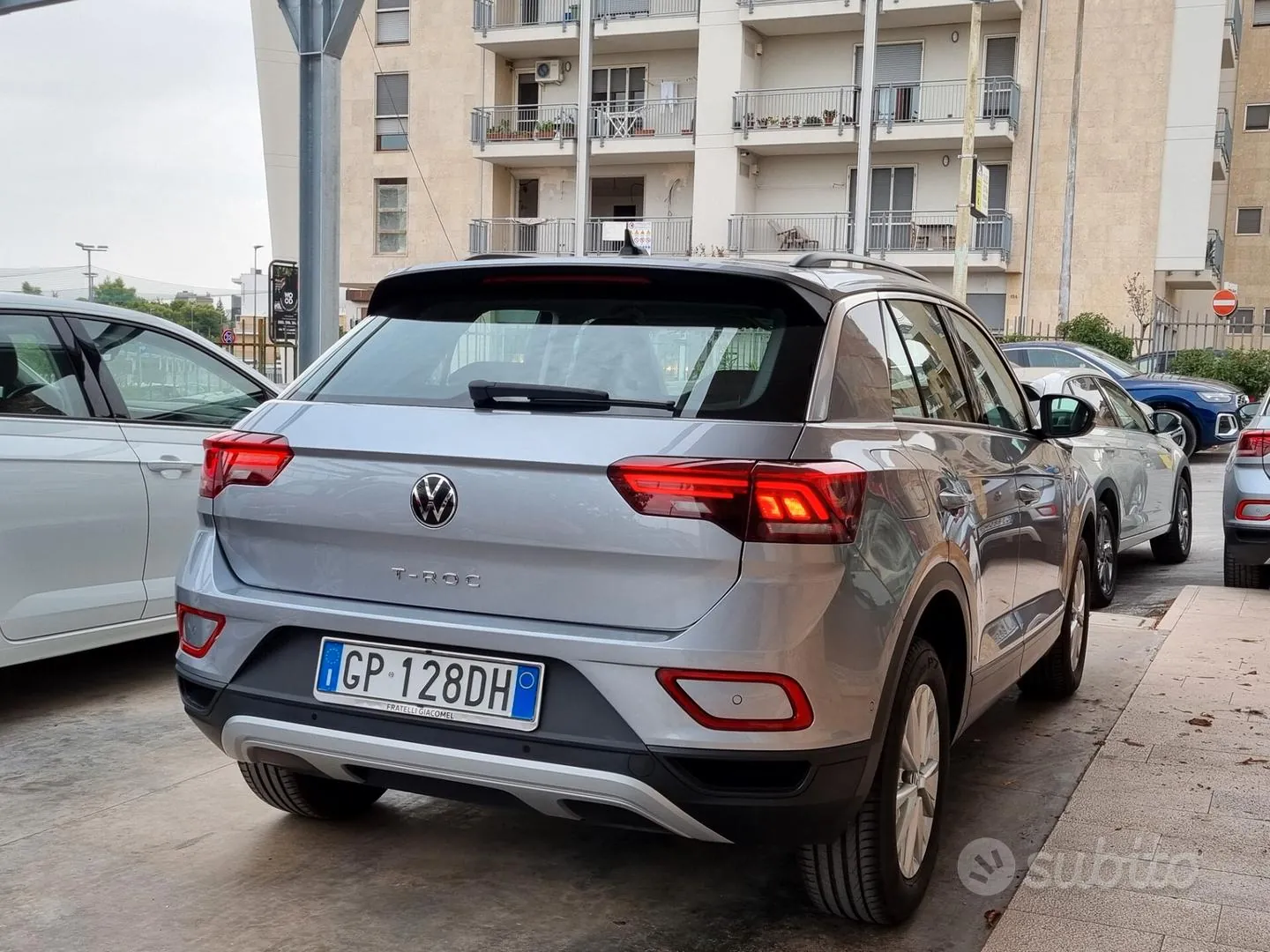 Volkswagen T-Roc 2023 photo 4