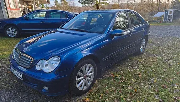 Mercedes-Benz C 220 2005 photo 3