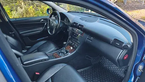 Mercedes-Benz C 220 2005 photo 5