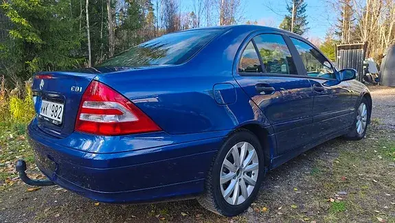 Mercedes-Benz C 220