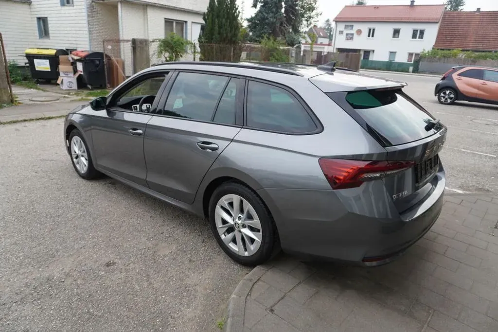 Skoda Octavia 2024 photo 3