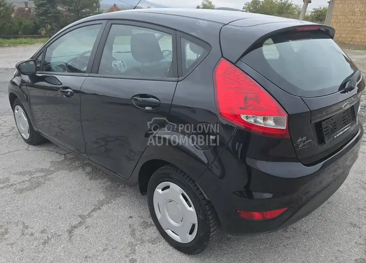 Ford Fiesta 2010 photo 5