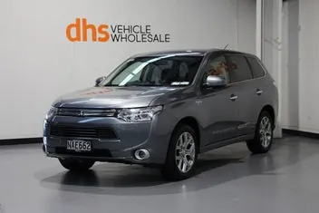 Mitsubishi Outlander 2014 photo 4