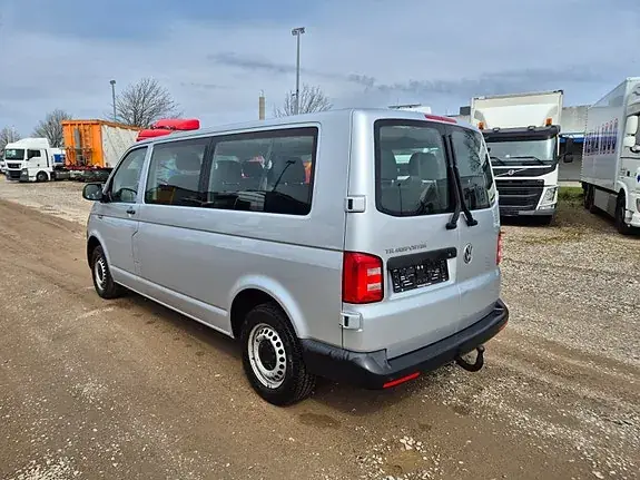 Volkswagen Transporter 2018 photo 3