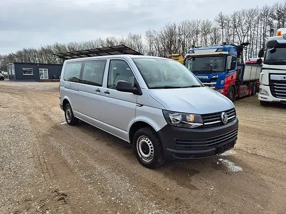 Volkswagen Transporter 2018 photo 5
