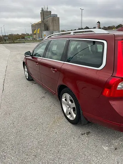 Volvo V70 2011 photo 3
