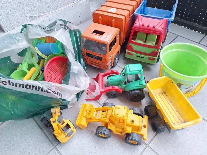 Other Sandspielzeug Autos