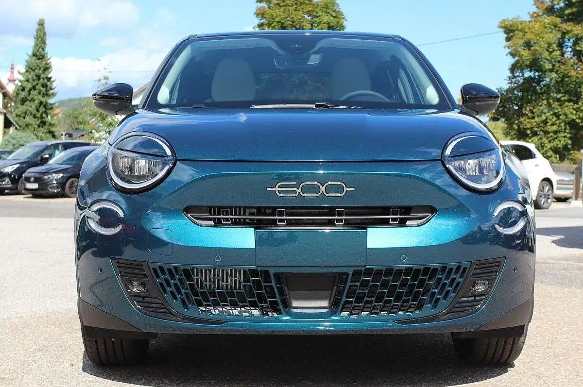 Fiat 600 2025 photo 2