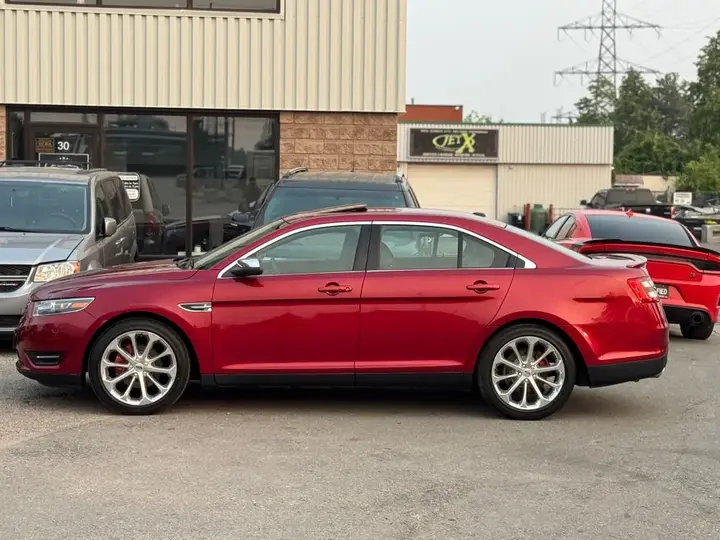 Ford Taurus 2017 photo 4