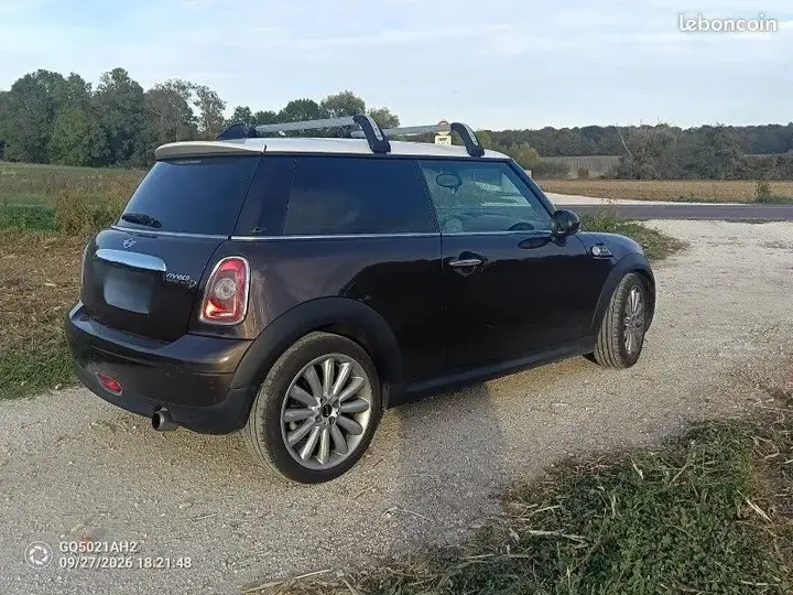 Mini Cooper 2011 photo 2