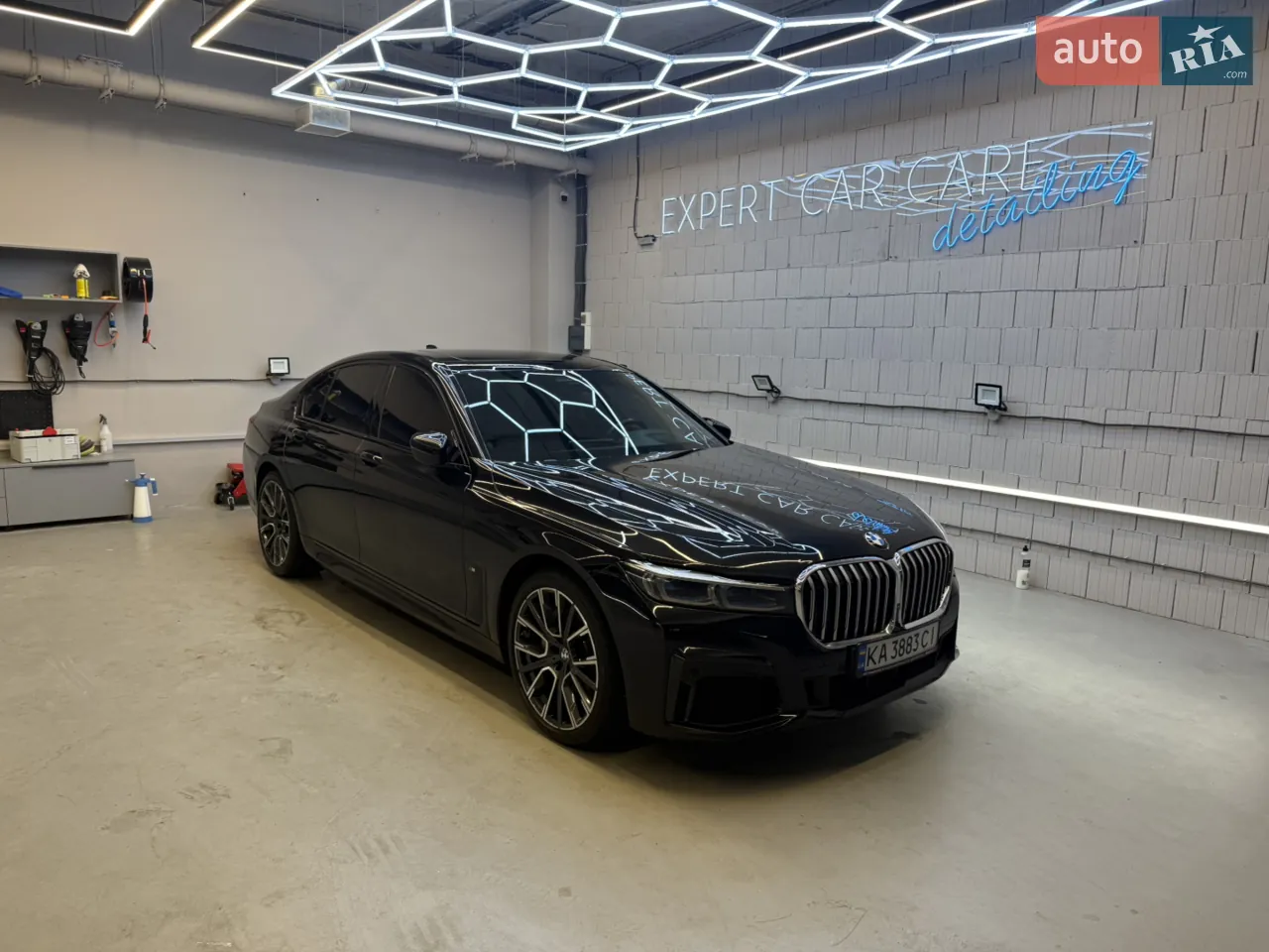 BMW 7 Series 2022 photo 2