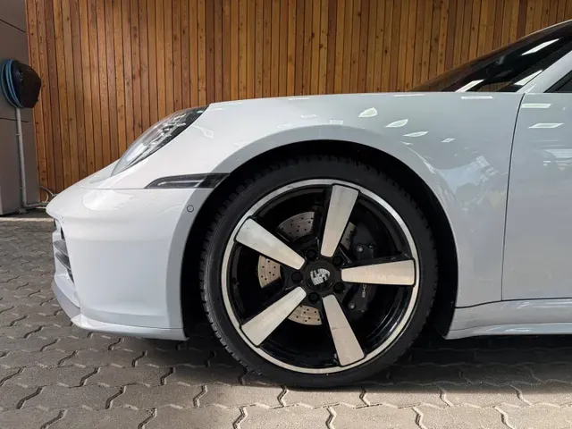 Porsche Carrera