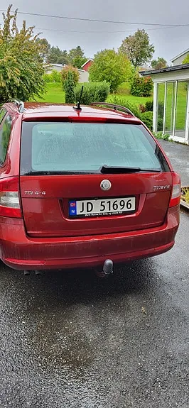 Skoda Octavia 2009 photo 2