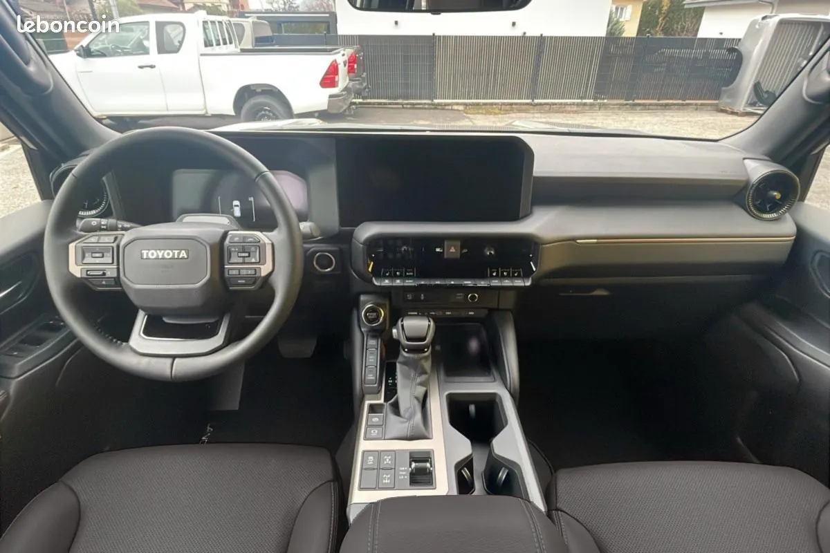Toyota Land Cruiser 2026 photo 3