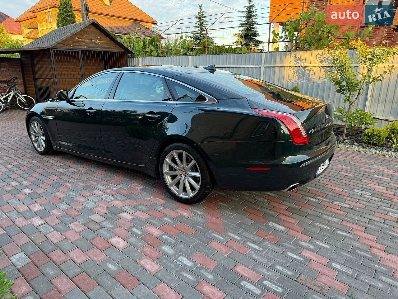Jaguar Xj 2015 photo 2
