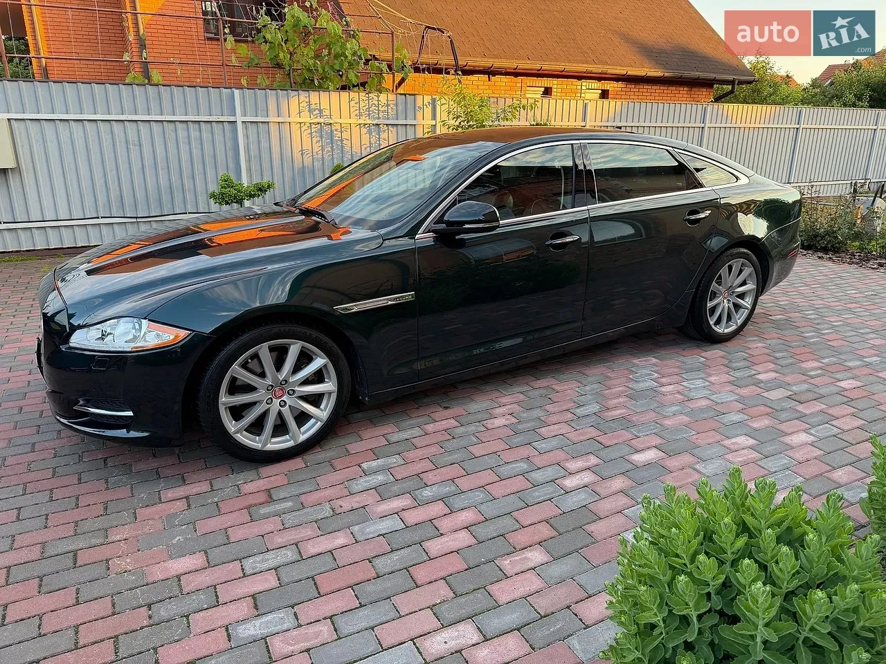 Jaguar Xj 2015 photo 3