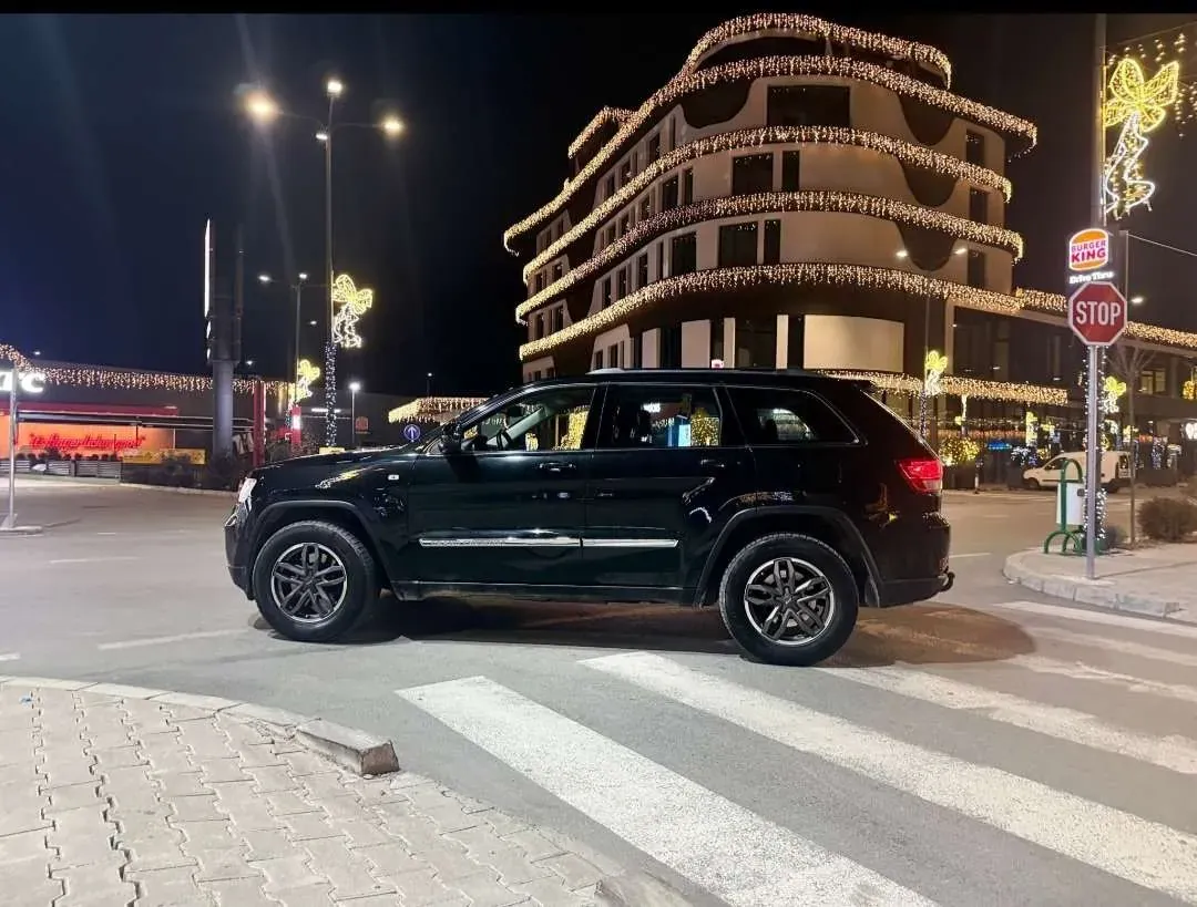 Jeep Grand Cherokee 2012 photo 3