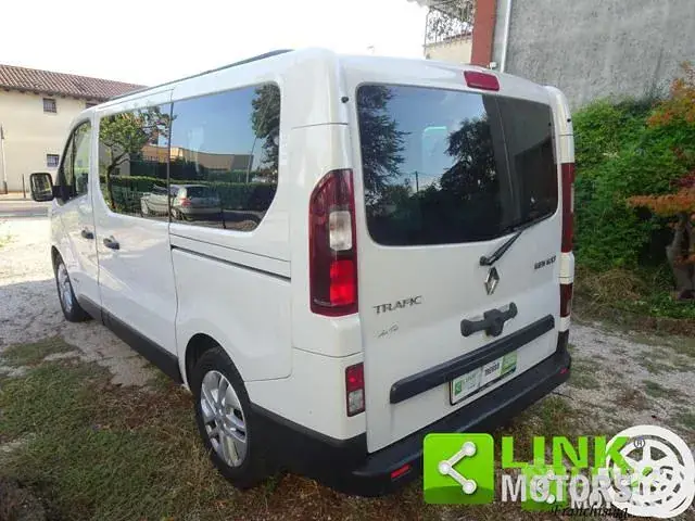 Renault Trafic 2016 photo 3
