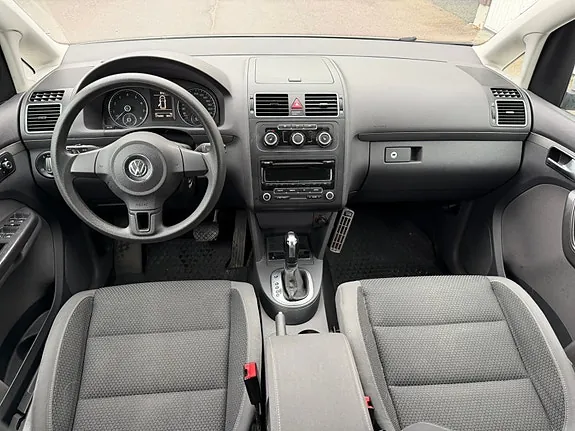 Volkswagen Touran 2013 photo 5