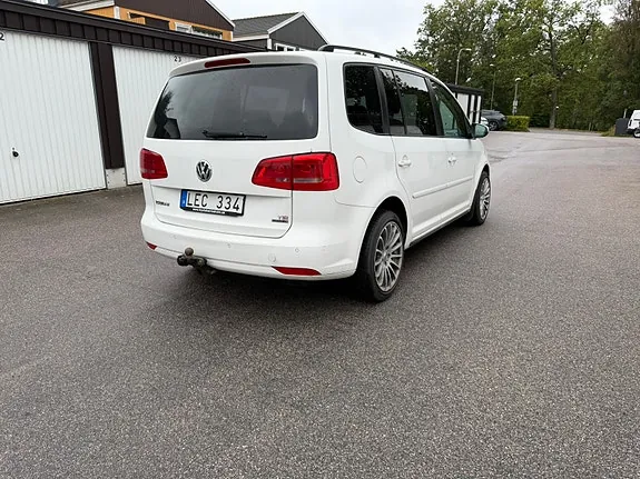 Volkswagen Touran 2013 photo 3