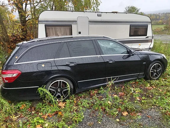Mercedes-Benz E220 D