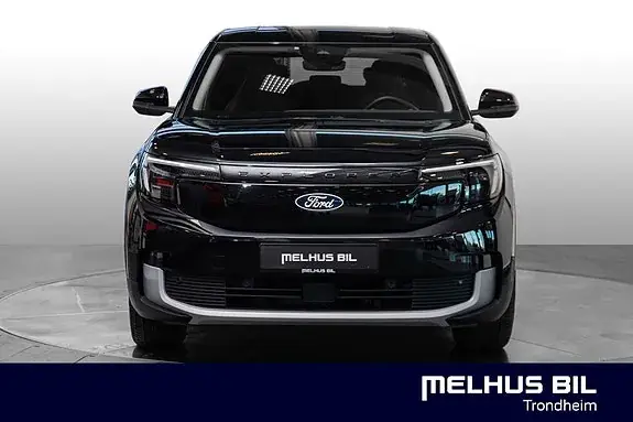 Ford Explorer 2025 photo 2