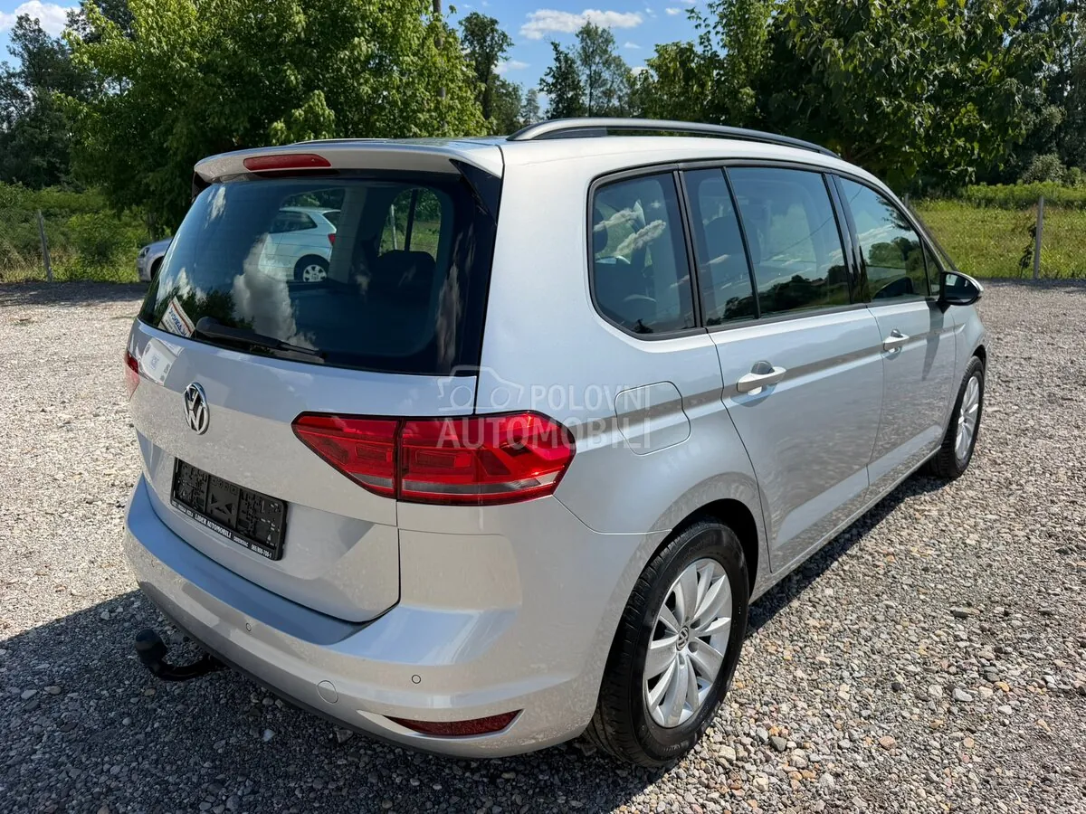 Volkswagen Touran 2015 photo 4