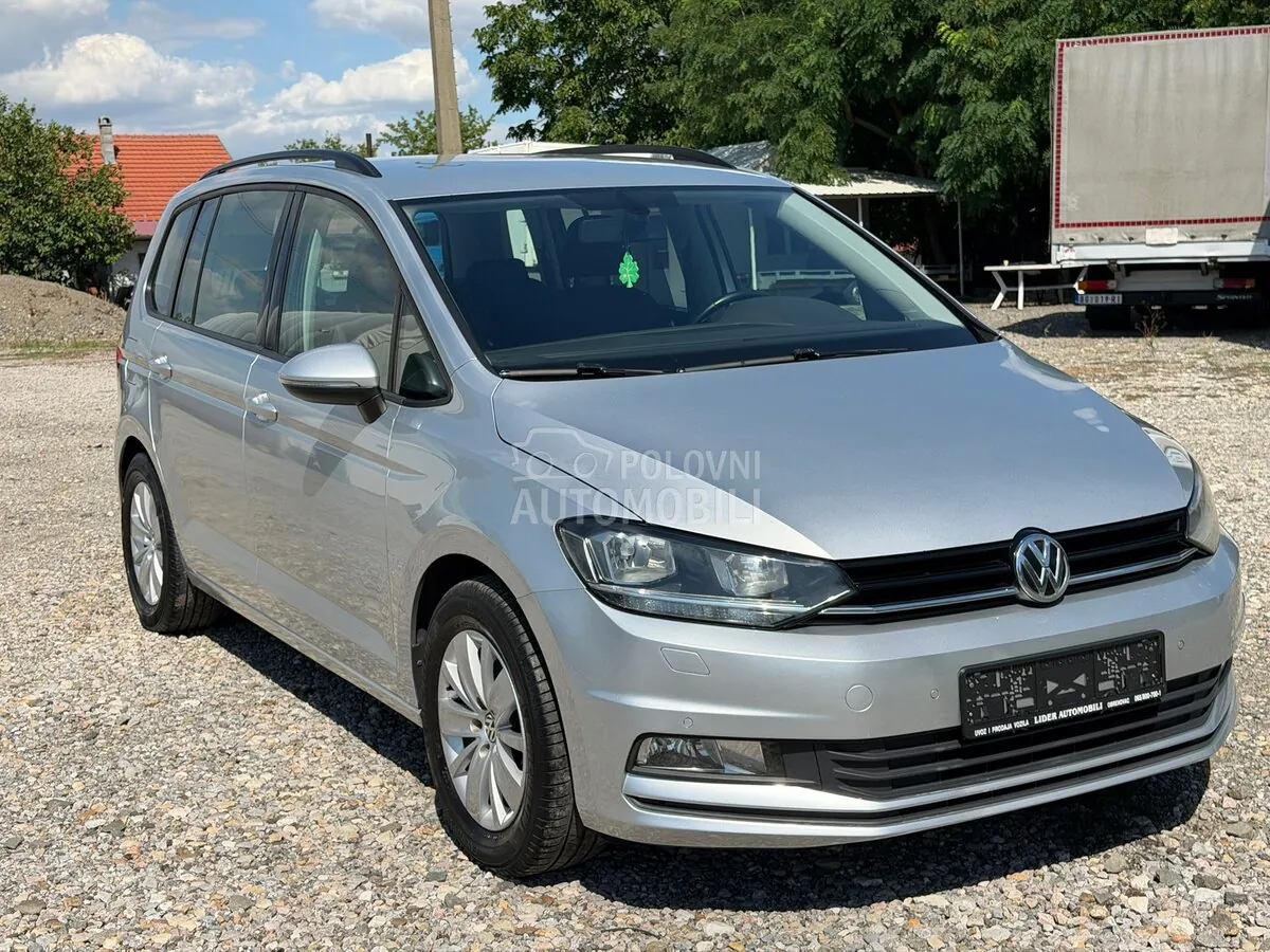 Volkswagen Touran 2015 photo 2