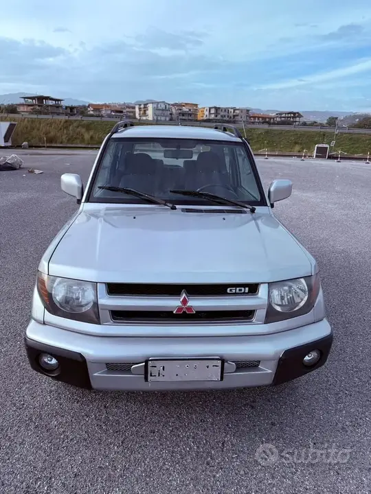 Mitsubishi Pajero 2000 photo 2
