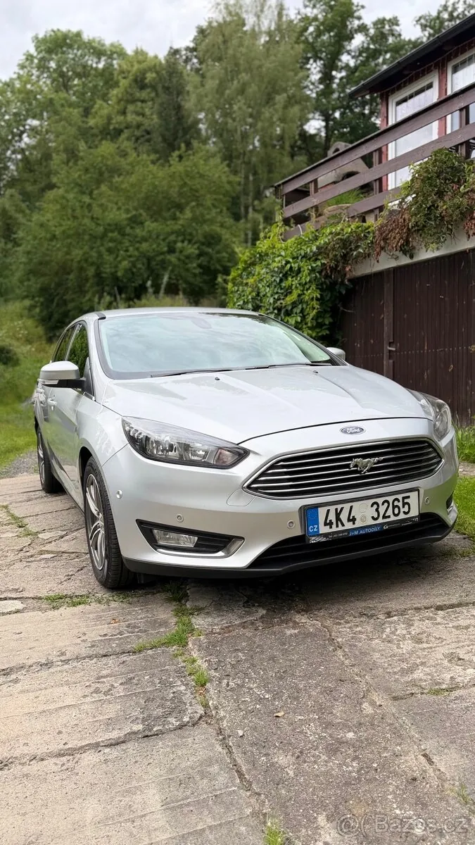 Ford Focus 2015 photo 2