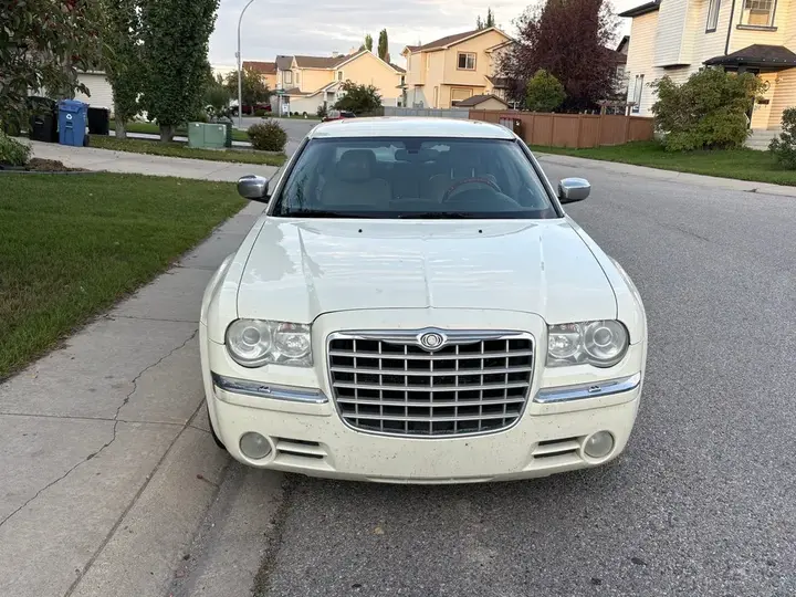 Chrysler 300C 2005 photo 2