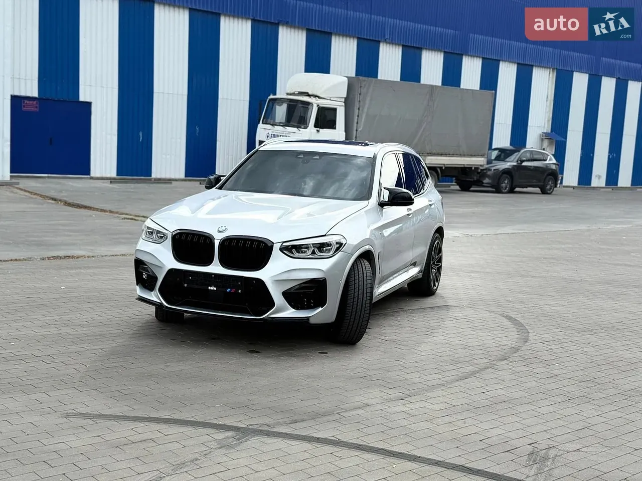 BMW X3 2019 photo 2