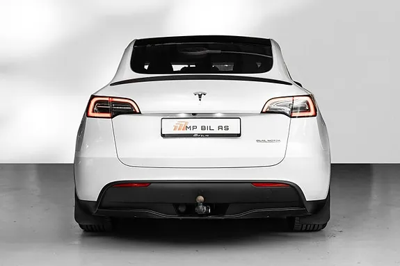 Tesla Model Y 2022 photo 2