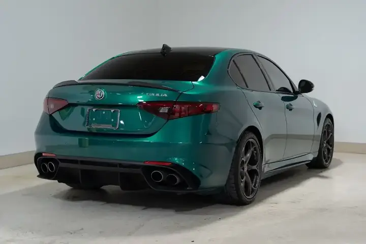 Alfa Romeo Giulia 2022 photo 5
