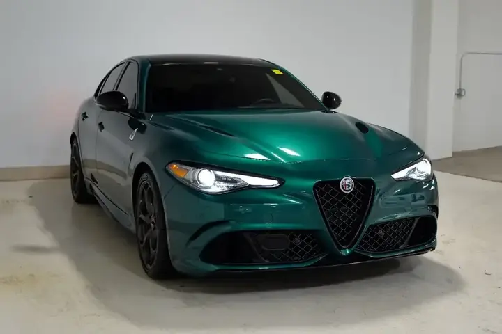 Alfa Romeo Giulia 2022 photo 3