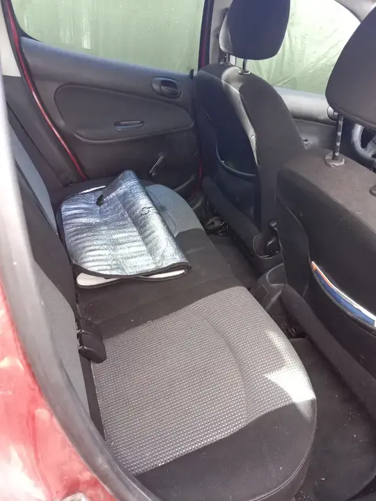 Peugeot 206 2004 photo 3
