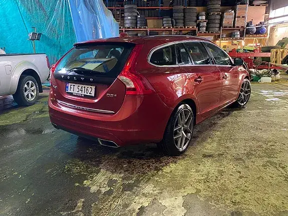 Volvo V60 2017 photo 2