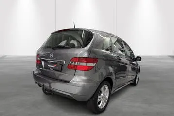 Mercedes-Benz B-Class 2009 photo 2