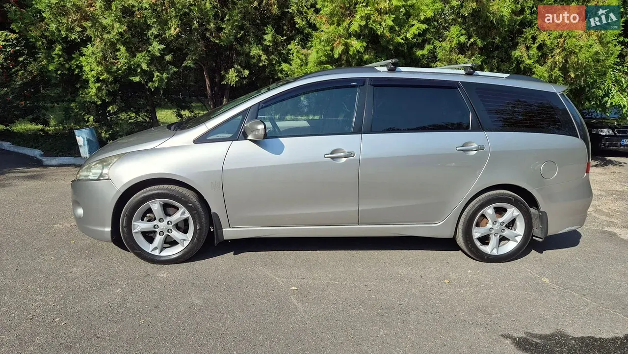 Mitsubishi Grandis 2008 photo 4