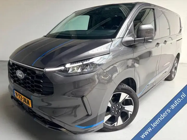 Ford Transit Custom 2024 photo 2