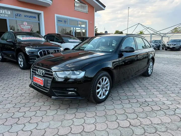 Audi A4 Avant 2013 photo 2