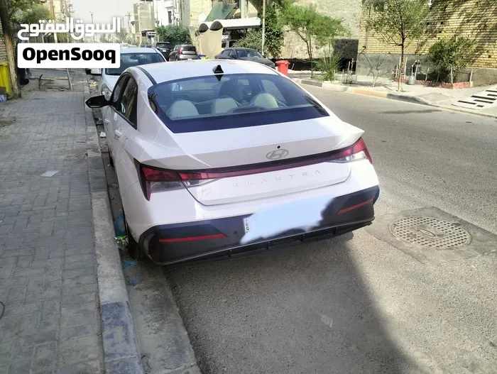 Hyundai Elantra 2024 photo 2