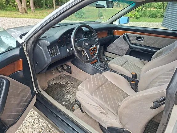 Audi Coupé 1992 photo 5