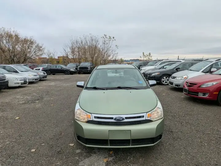 Ford Focus 2008 photo 2